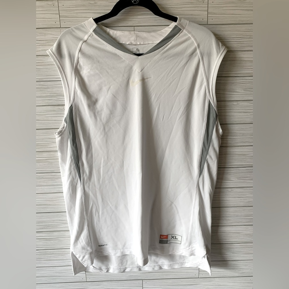 Nike sleeveless training athletic top